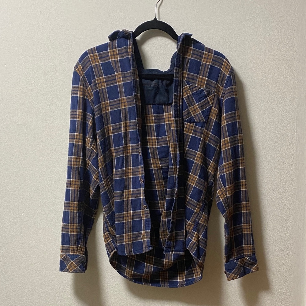 Nomad Navy and Tan Textured Shirt